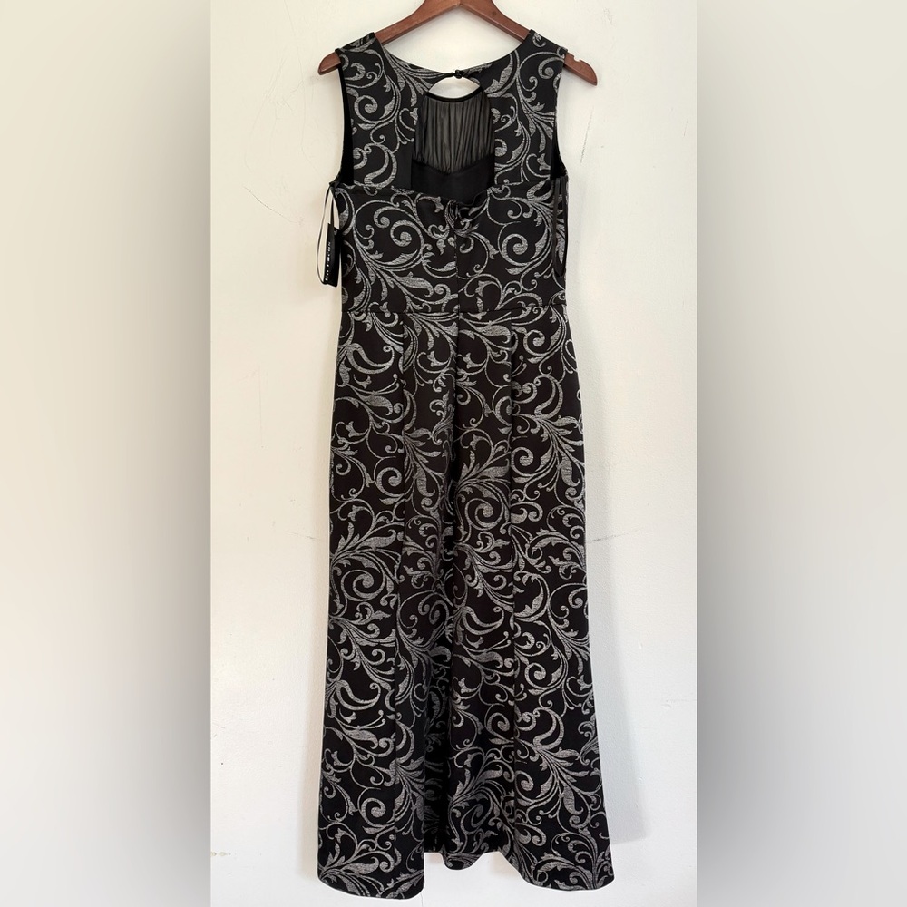 NWT Women’s En Focus Studio Gown, size 12